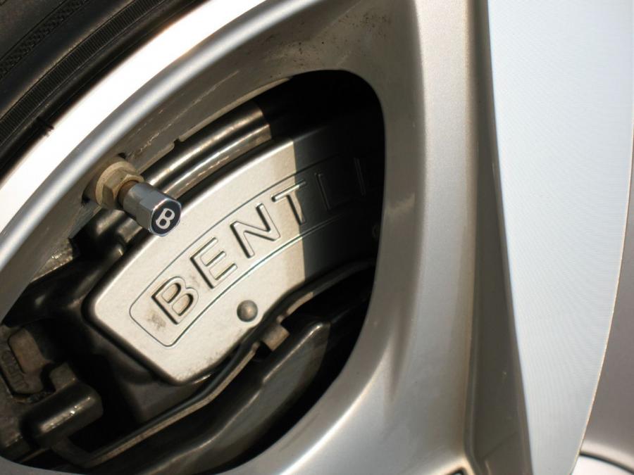 Колеса Bentley Continental GTC 2007 года  (фото 47 из 51)